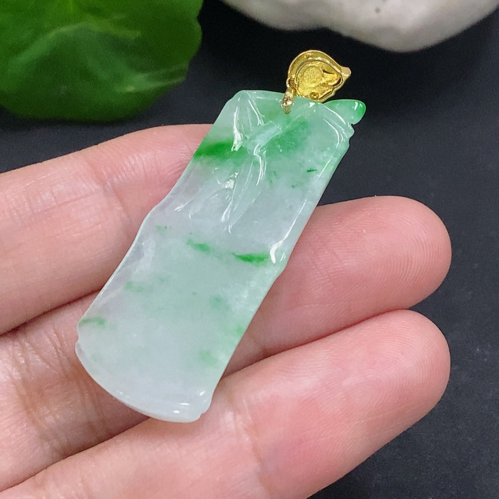Jadeite bamboo pendant with 18K gold clasp, crafted from green jade, weighing approximately 7.1g, by HUILIU HQ.