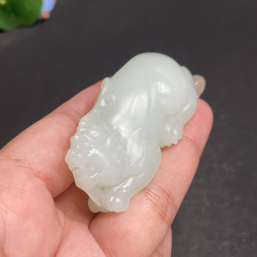 Hetian Jade Pendant, Auspicious Beast, Total Weight: Approx. 67.4g