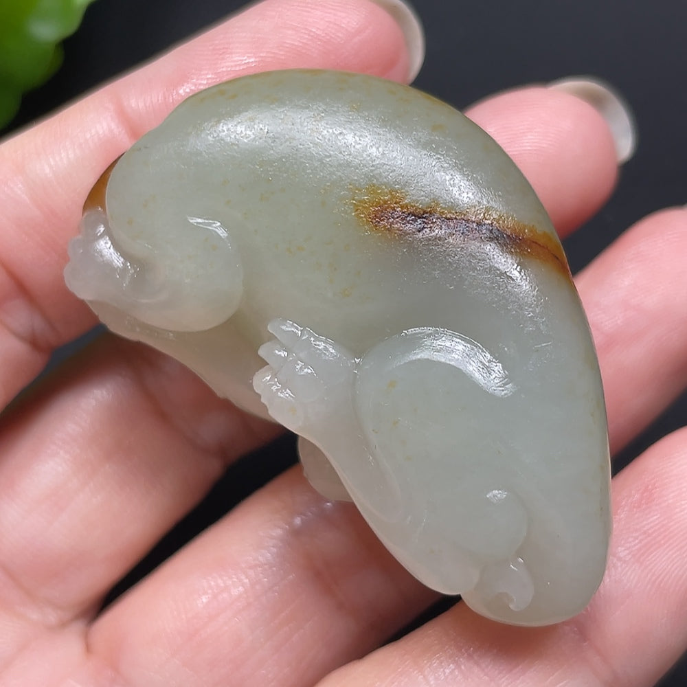 HKHQ Hetian Jade Pi Xiu pendant necklace, detailed carved jade charm, weighing approximately 48.33g, showcasing traditional craftsmanship