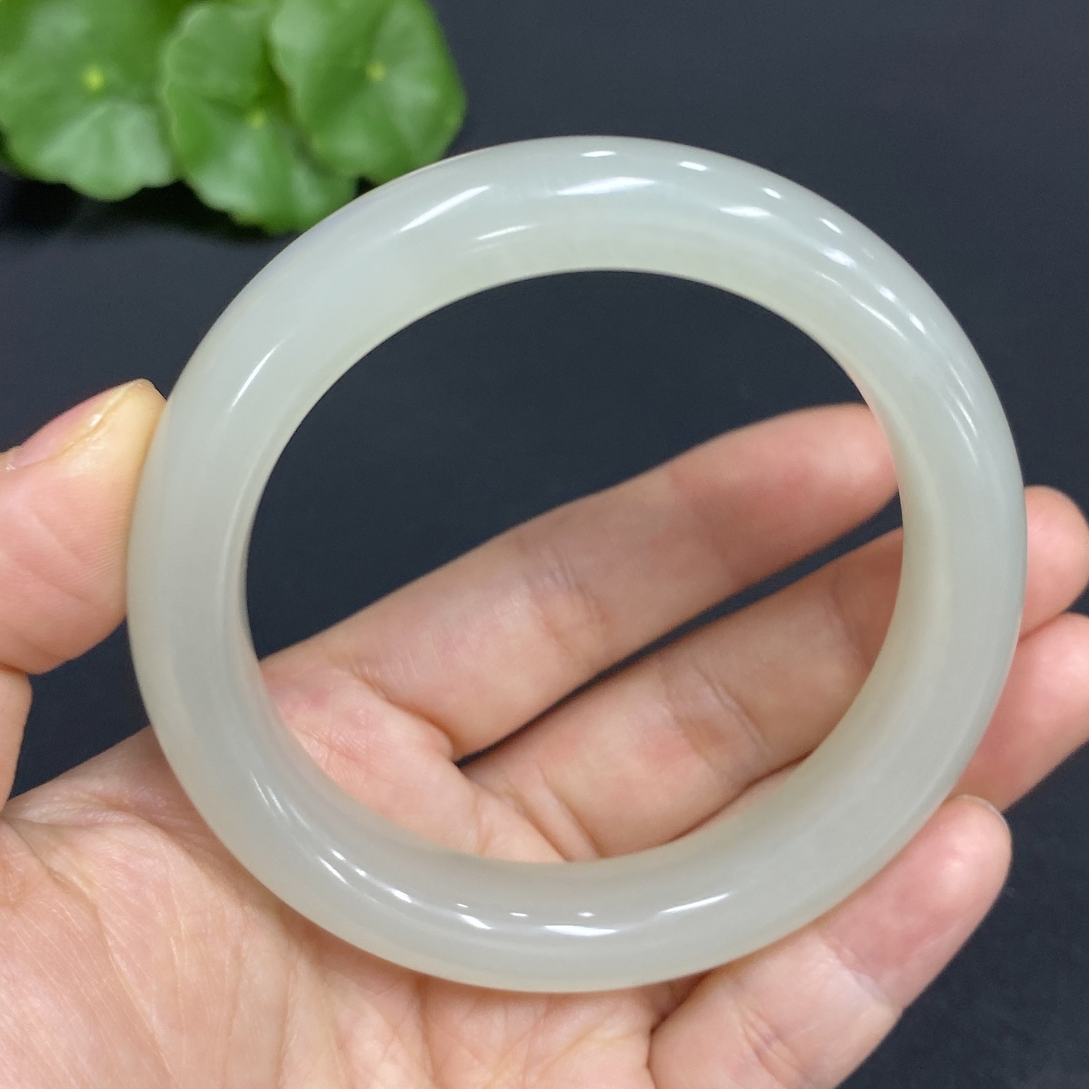 Hetian Jade Round Bracelet Size 56.8 Total Weight Approx. 59.8g
