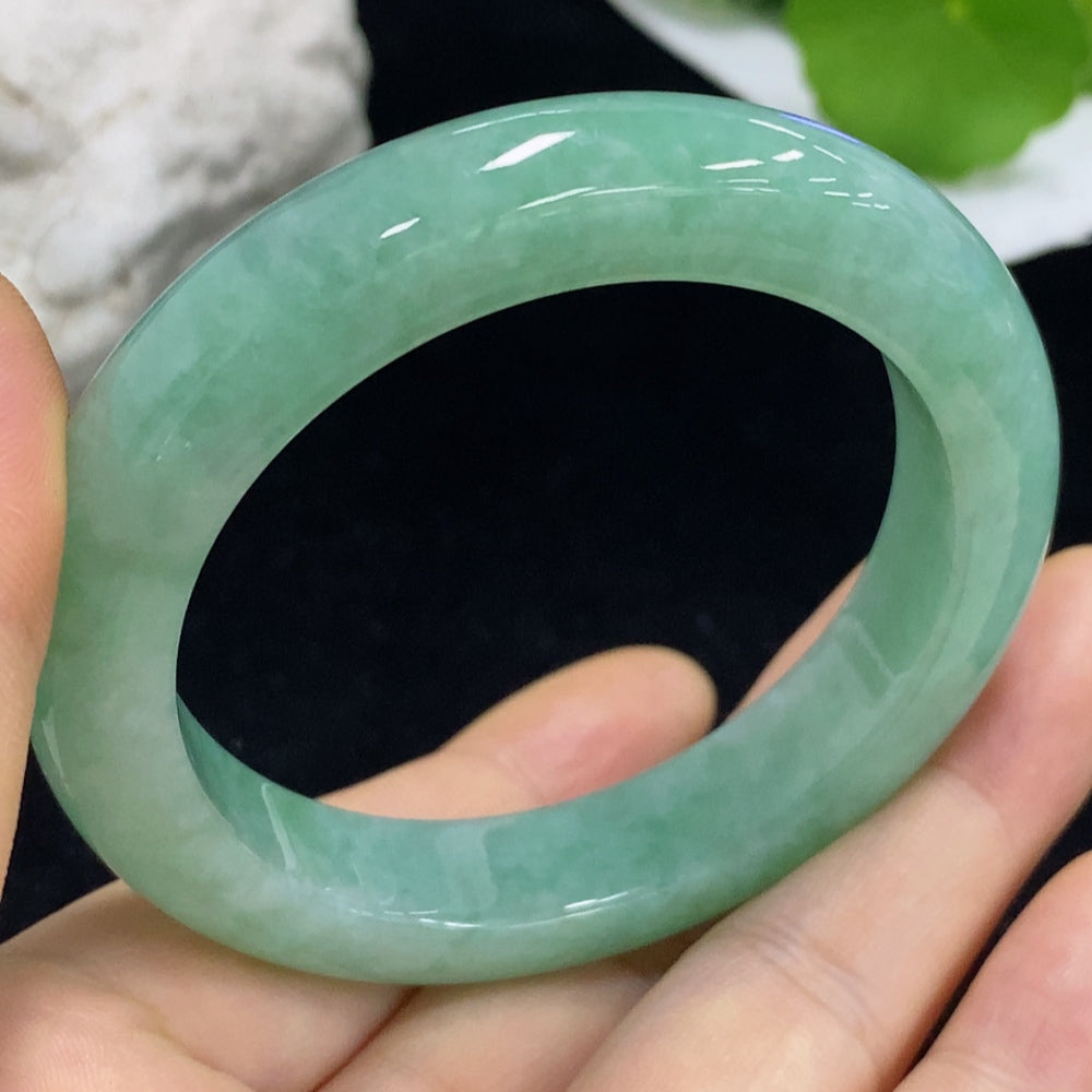 HKHQ jadeite round bracelet, 53mm size, approximately 57.71g, featuring smooth jade beads on a string.
