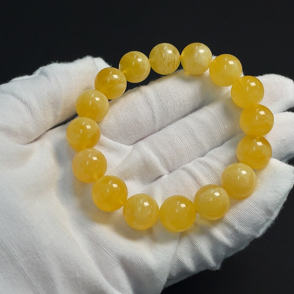 Amber Beeswax Bracelet approx. 12.4mm Total Weight approx. 18.32g