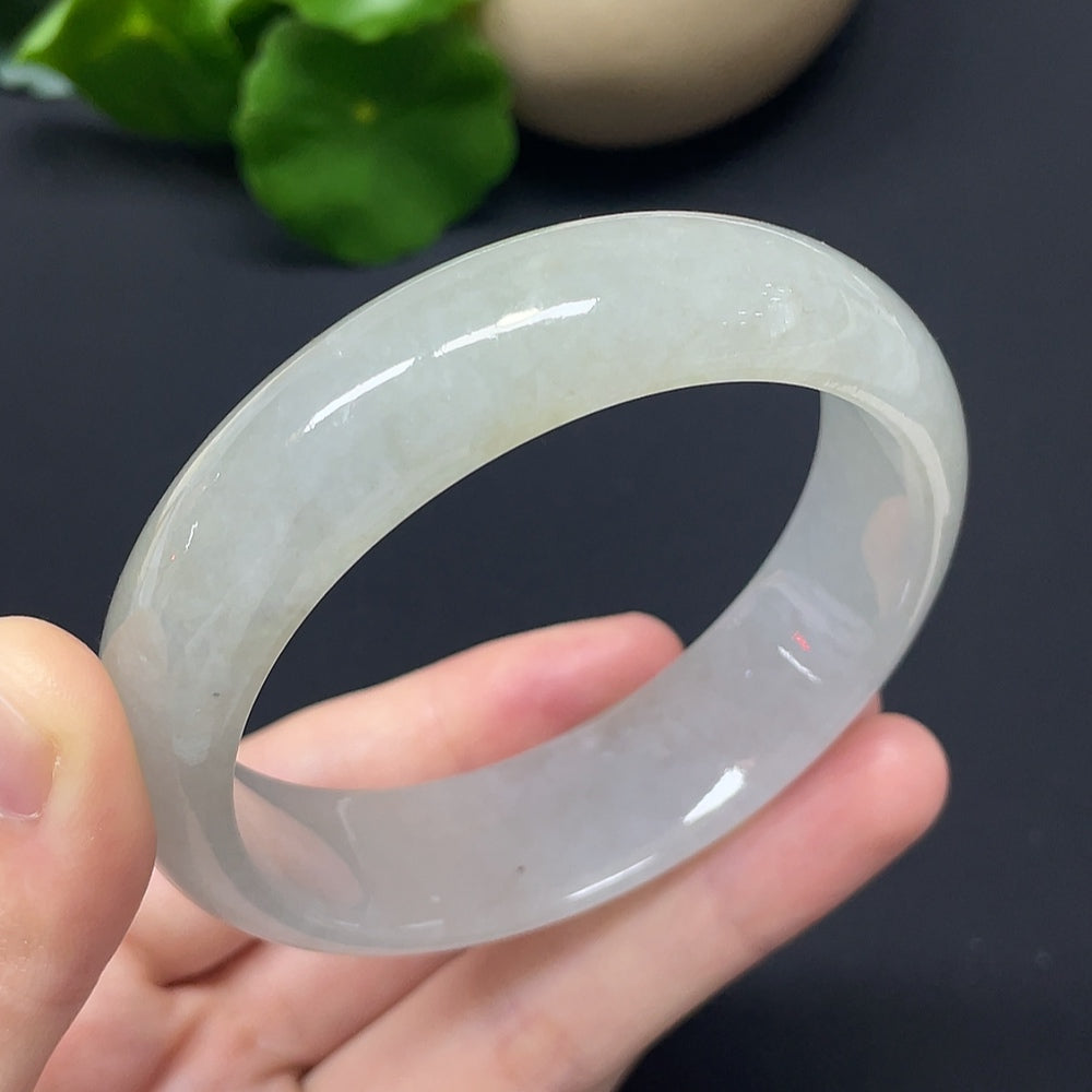 Jadeite round bangle with a total weight of 71.71g and size 58.8, featuring smooth, polished jadeite material and HKHQ branding.