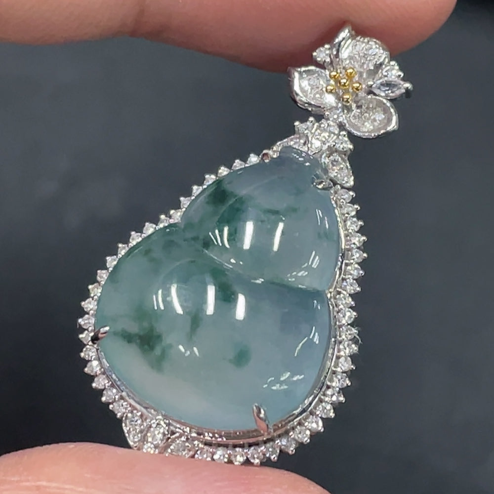 Jadeite gourd inlay piece 18k gold inlaid total weight about 4.95g