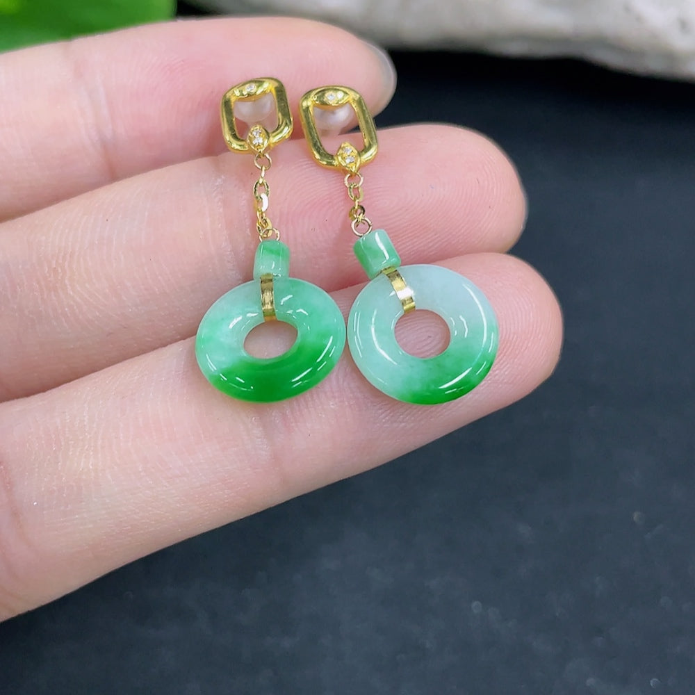 HKHQ jadeite earrings in 18k gold with a total weight of approximately 1.5g, featuring smooth, polished jade gemstones.