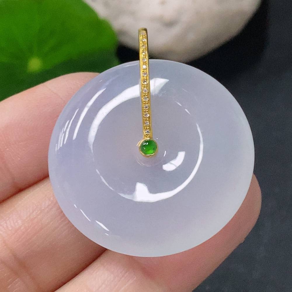 Jadeite pendant with peace knot design, 18k gold accents, diamond details, weight 9.98g, from HUILIU HQ.