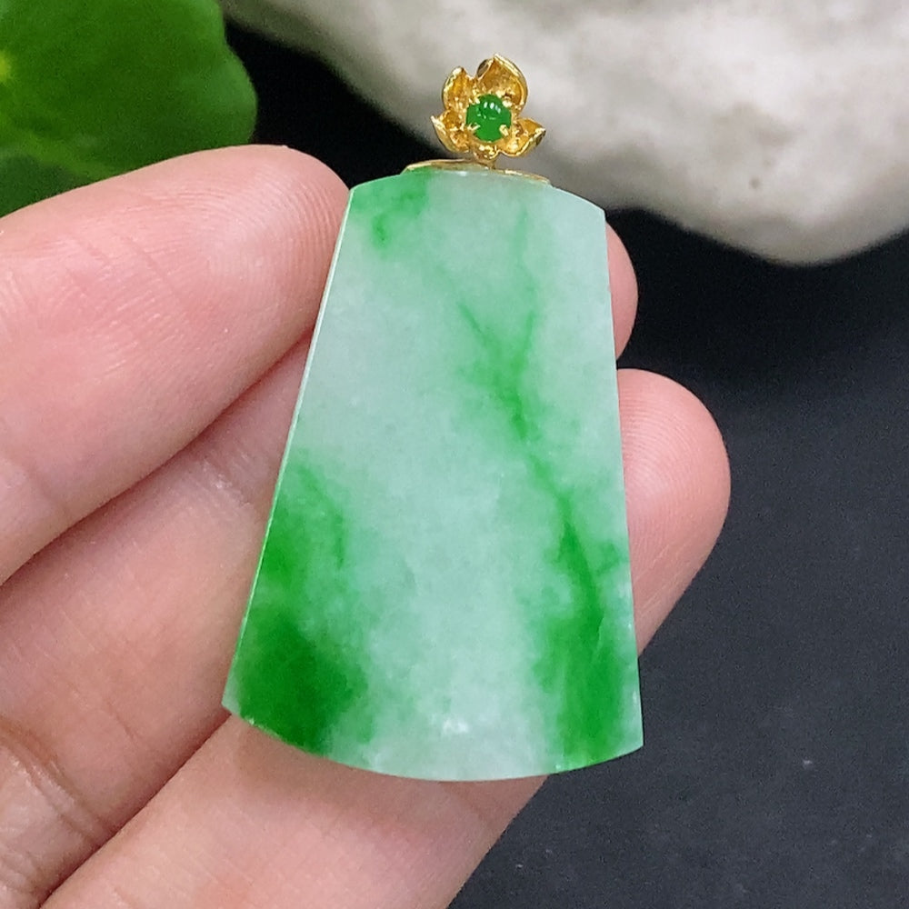 Jadeite plain pendant with 18K gold clasp, showcasing smooth green jade stone and gold clasp, weighing approximately 6.6 grams.