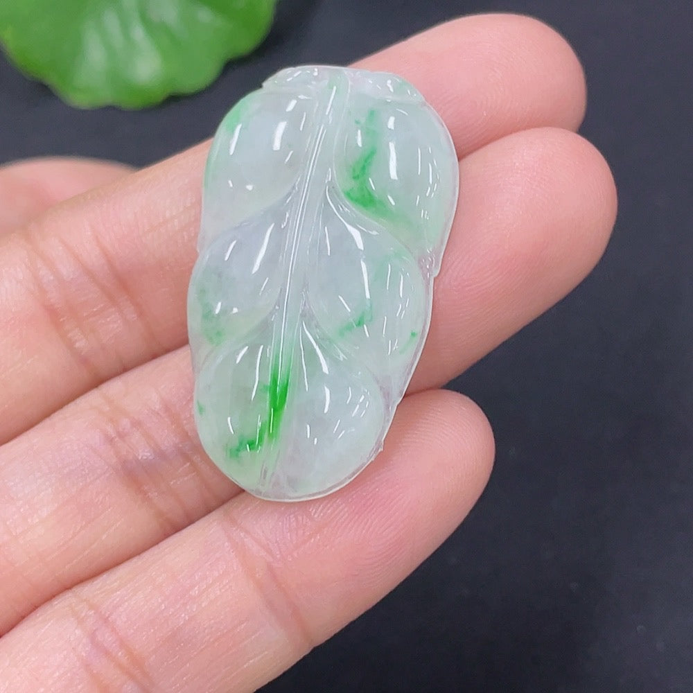 Huiliu Jadeite pendant shaped like a leaf, beautifully polished green jade necklace with Huiliu certification.