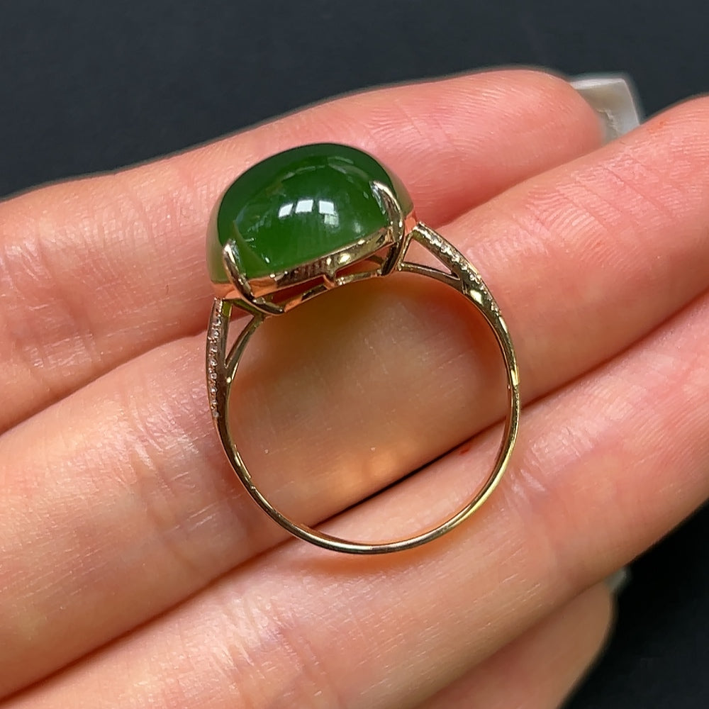 Hetian jade ring with 18k gold and diamond accents, size 21, weighing approximately 5.3g, by HKHQ.