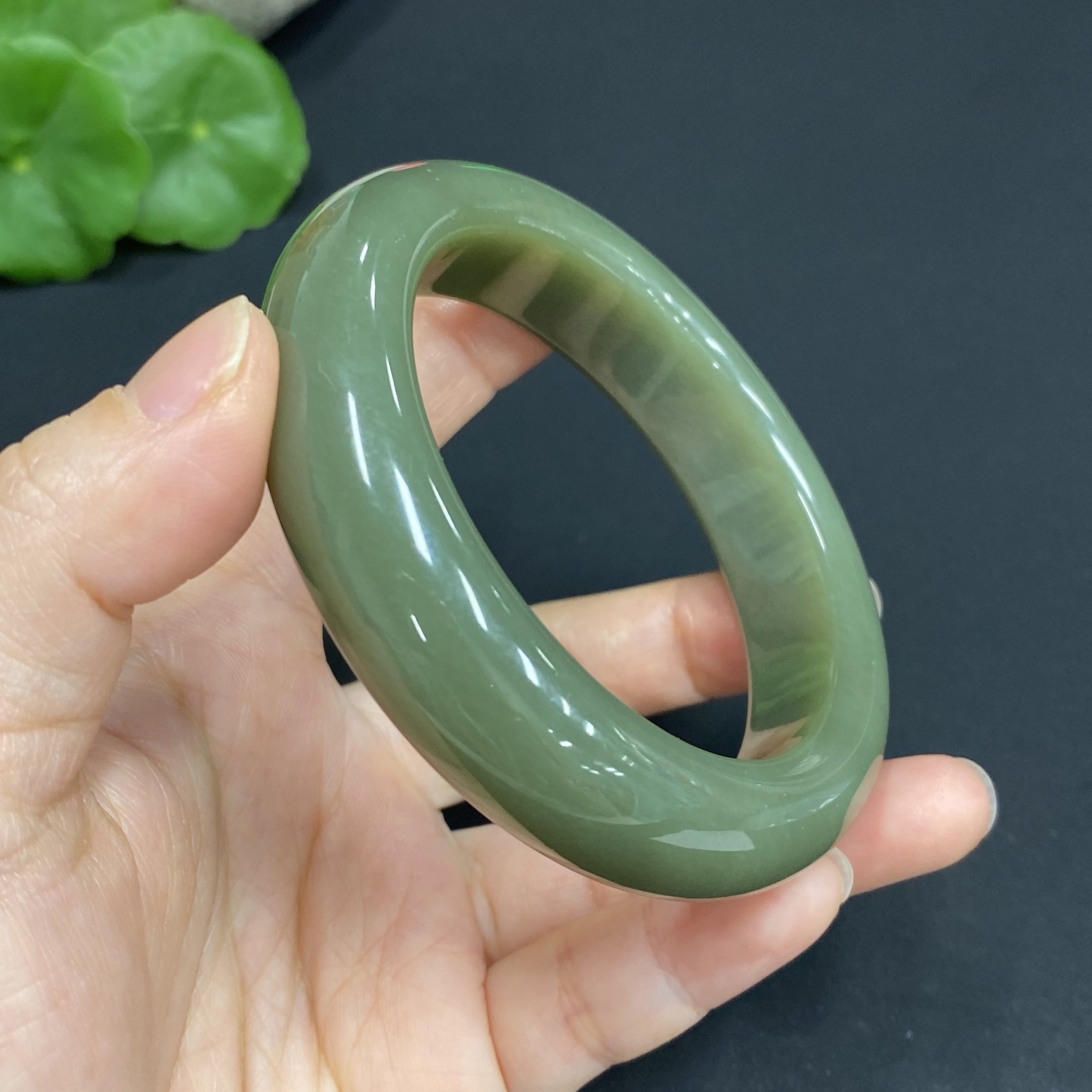 Hetian Jade Round Bracelet Size 57.2 Total Weight Approx. 84.1g