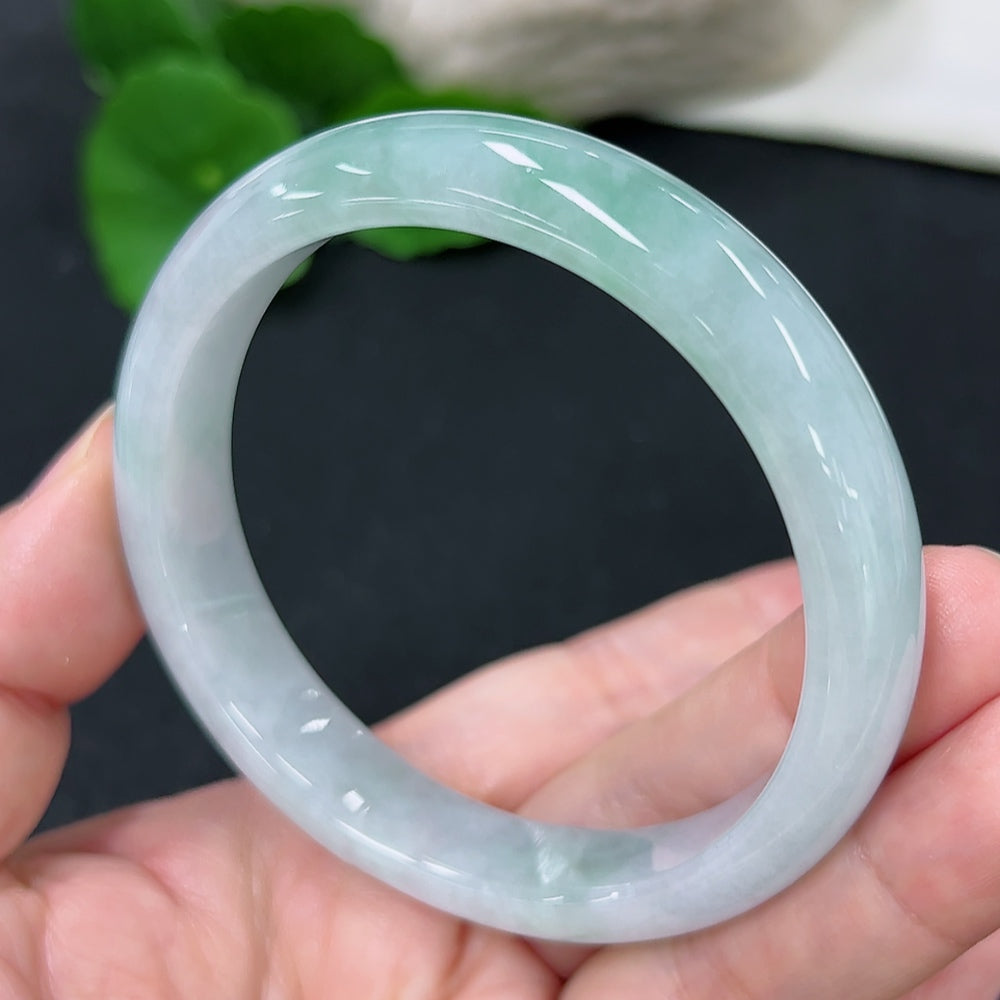 Jadeite Round Bangle