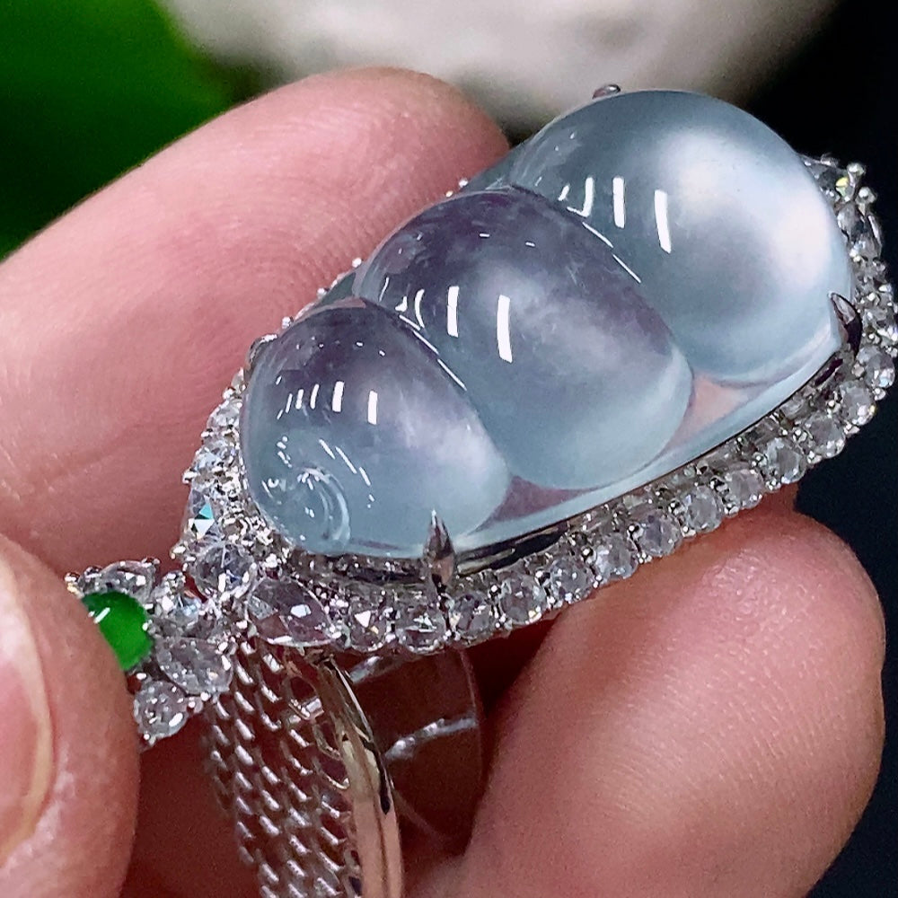 Jadeite Mosaic Lucky Bean Pendant 18k with Diamond Accent, Total Weight Approximately 7.13g