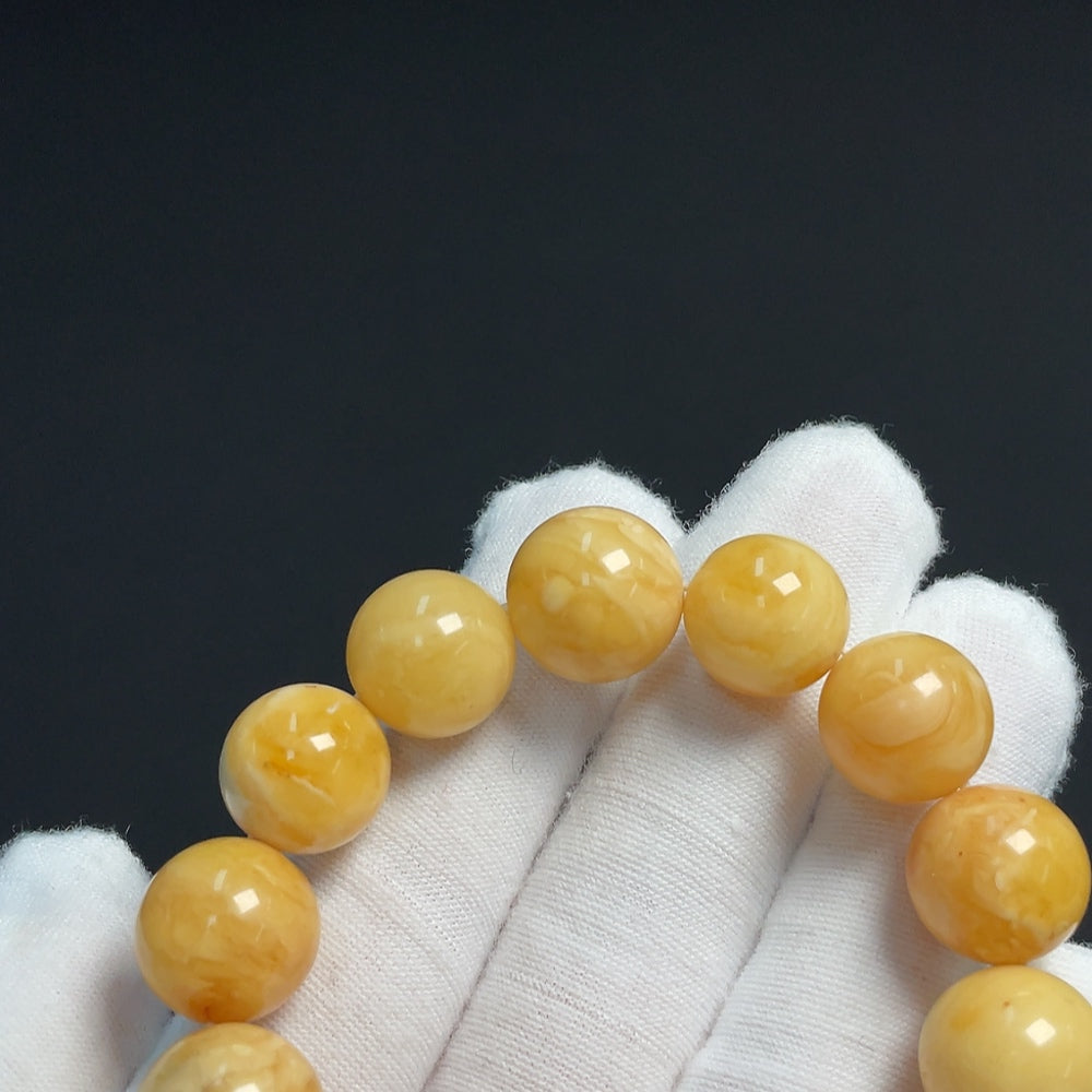 Amber Beeswax Bracelet, Total Weight Approx. 19.24g, Size About 13.8mm