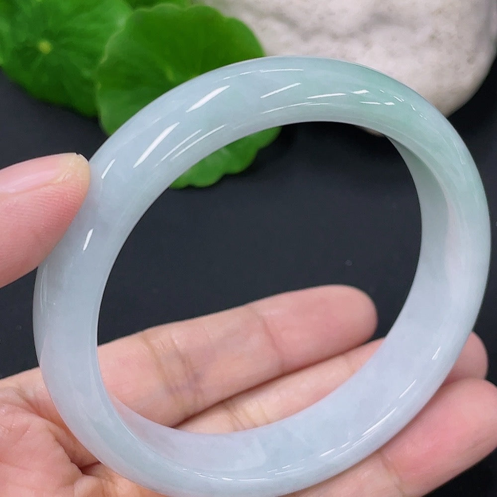 Jadeite Round Bangle