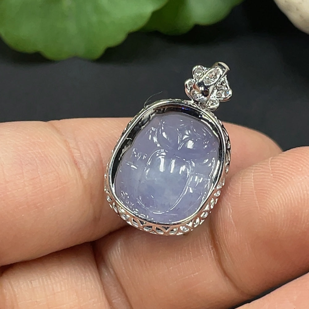Jadeite Pixiu Pendant with 18K Gold Inlay, Total Weight Approx. 4.75g