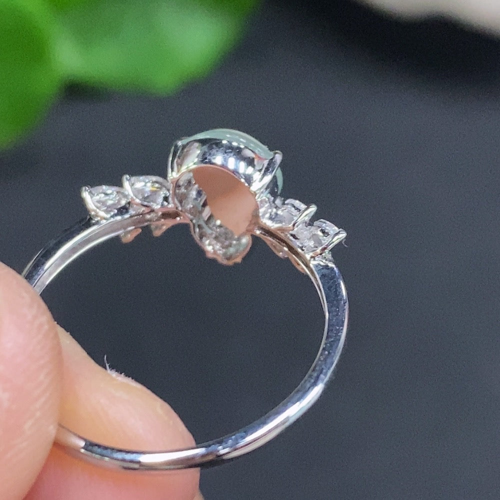 Jadeite gourd inlaid ring with diamond accents, 18k gold, size 15, from HUILIU HQ, weighing approximately 1.7 grams.
