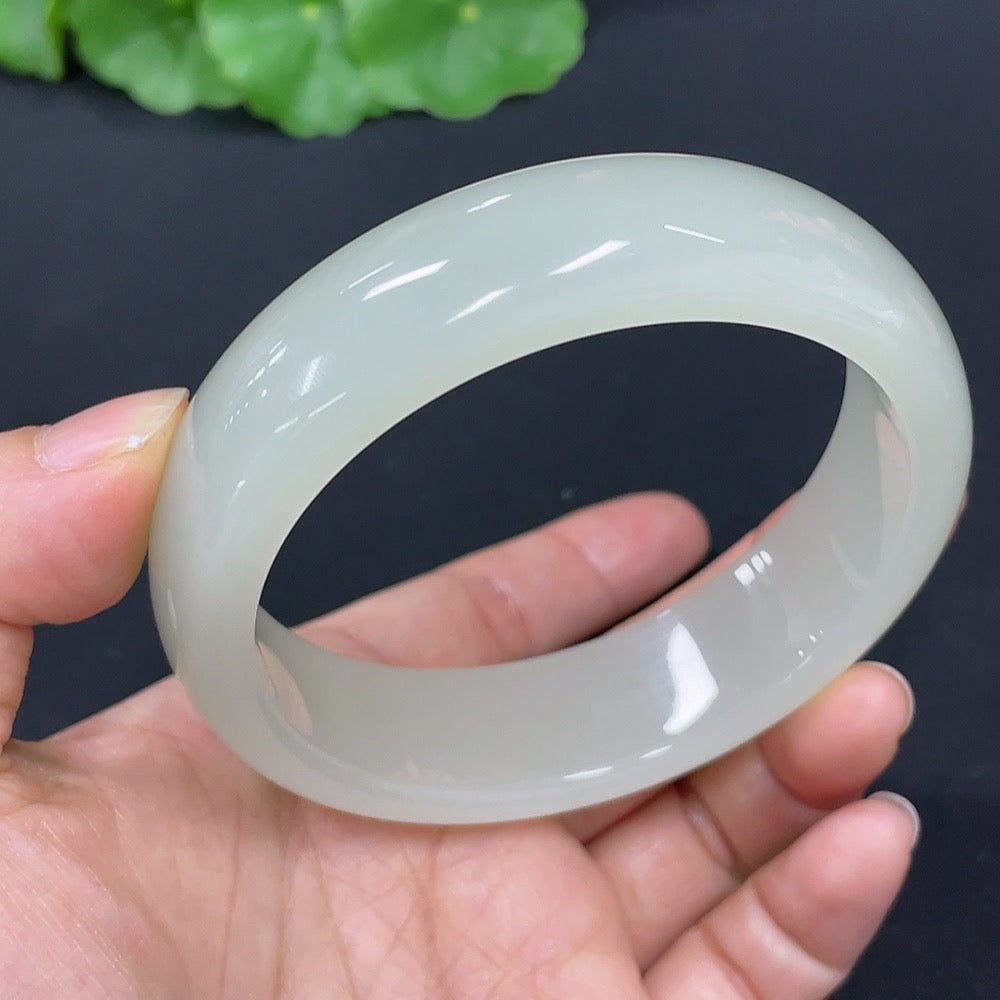 Hetian Jade Round Bracelet Size 60.7 Total Weight Approx. 72.1g