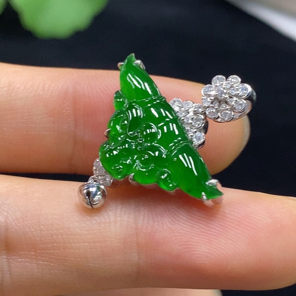 Jadeite Pendant Set in 18k Gold with Diamond Accents, Total Weight Approximately 4.54g