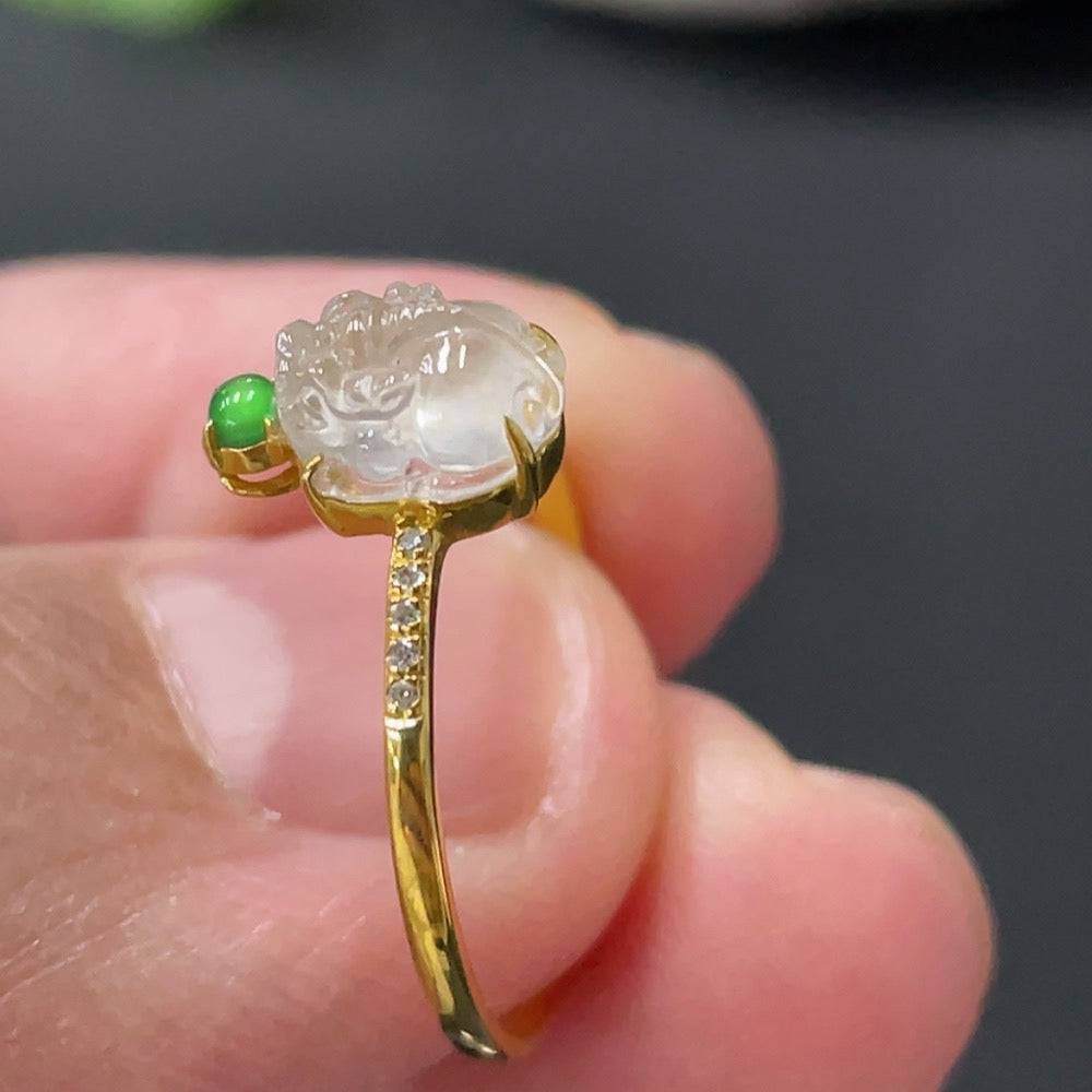 Jadeite cabochon solitaire ring with 18K gold setting, accented with diamonds, size 13, crafted by HUILIU HQ.