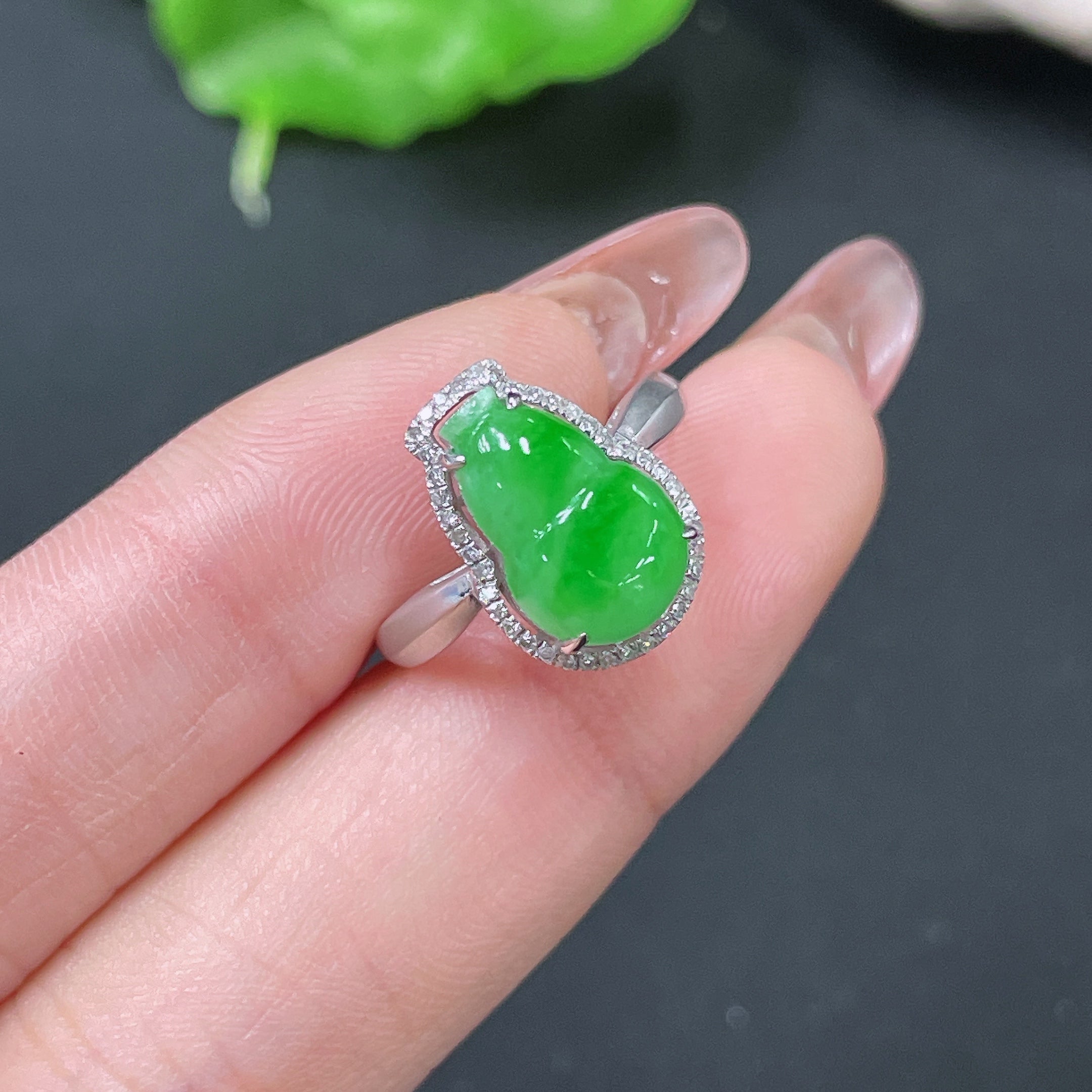 HUILIU HQ jadeite ring set in 18k gold with diamond accents, size 11, showcasing elegant jewelry craftsmanship and vibrant green jade.