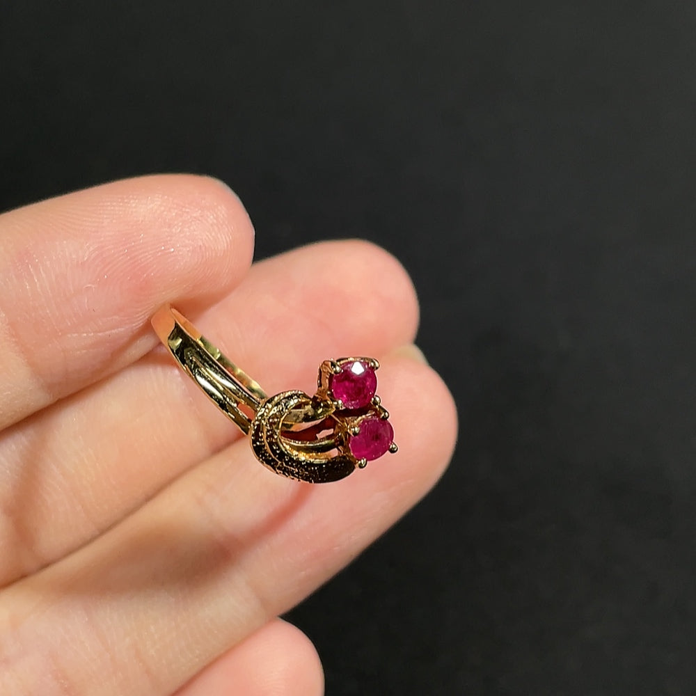 18k gold ruby ring with a 2.8mm gemstone, HKHQ gemstone jewelry, size 12.5, total weight 1.9g, detailed gemstone setting.