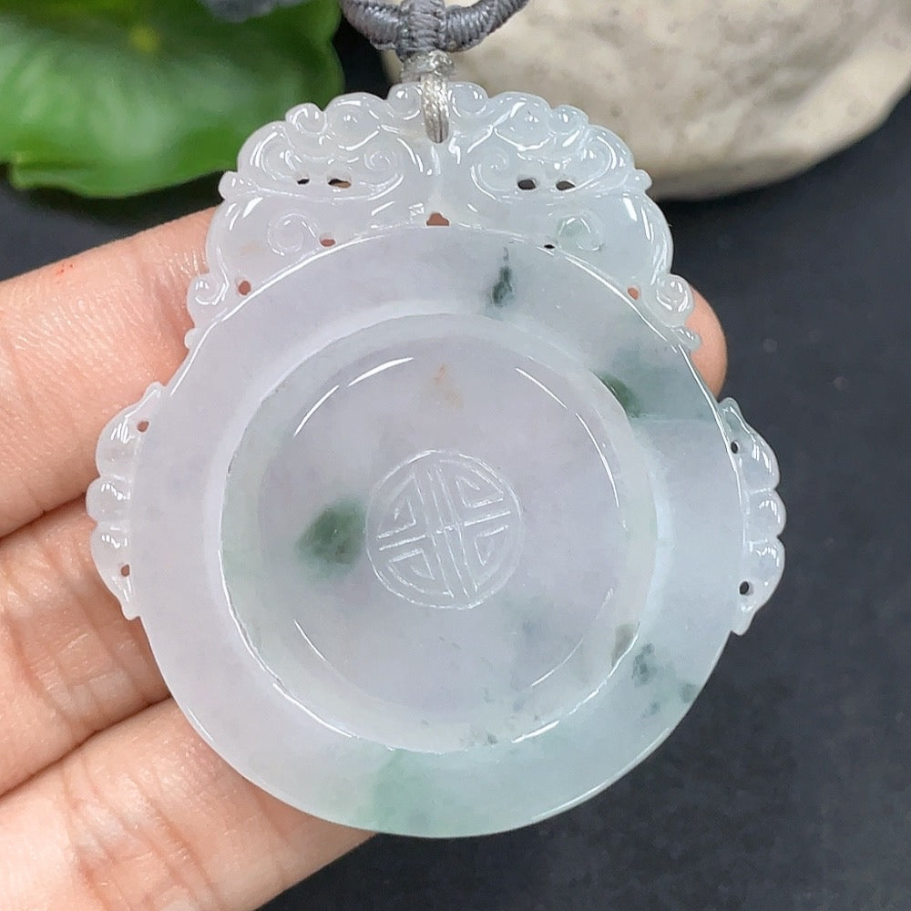 Antique-style JadeitePendant