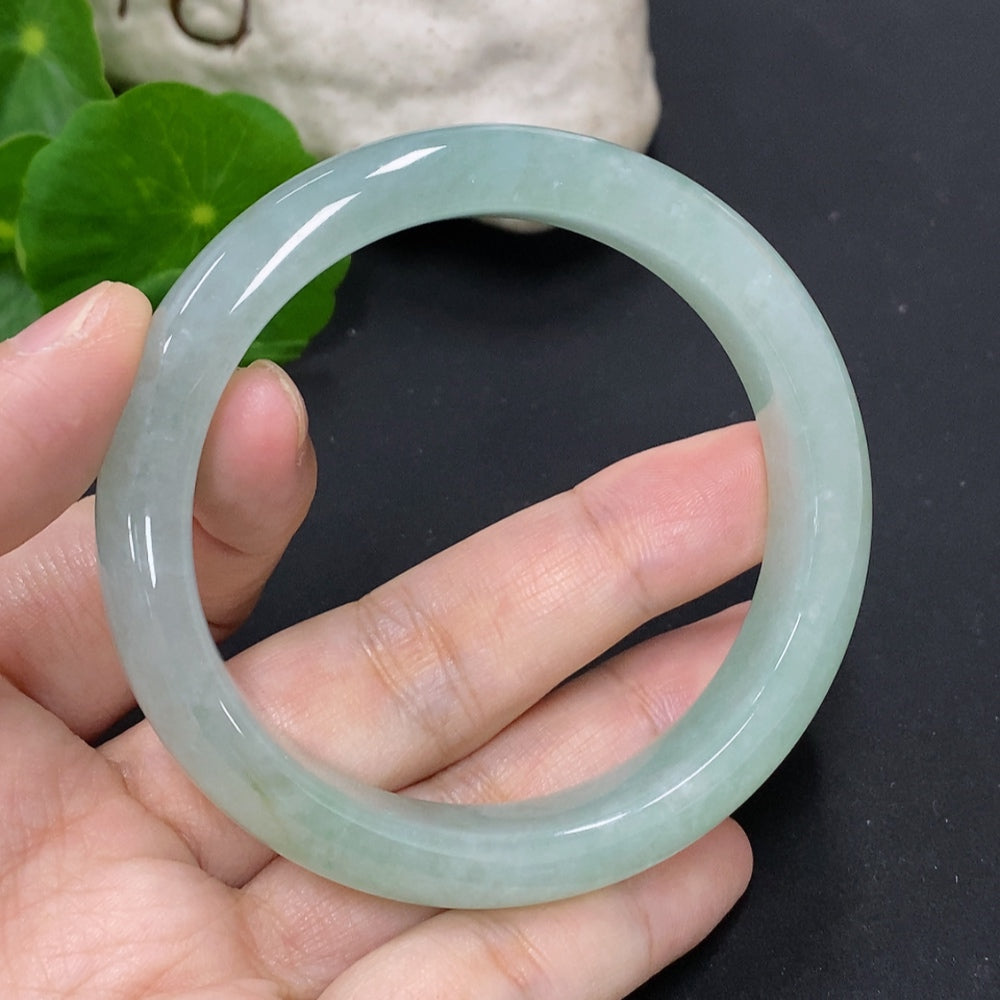 Jadeite Round Bangle