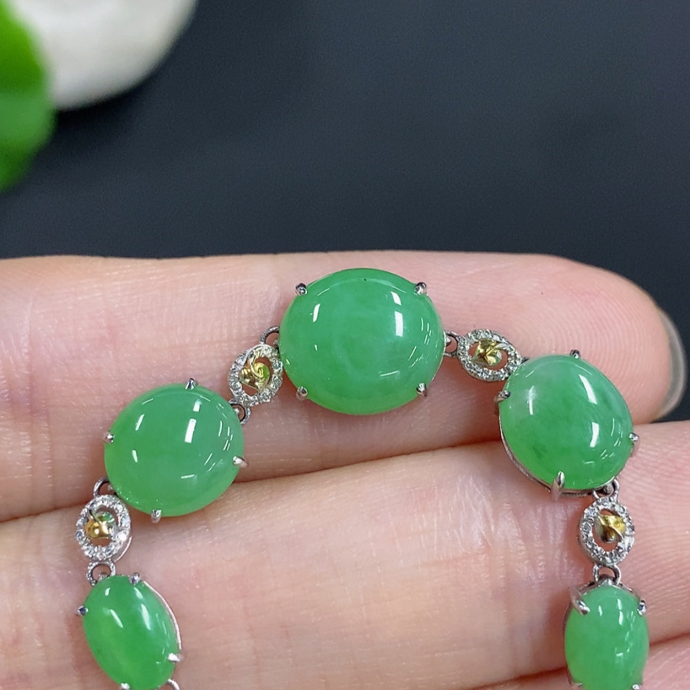 Jadeite Cabochon Inlaid Bracelet 18K Gold Total Weight Approx. 4.3g (With Diamond Accents)