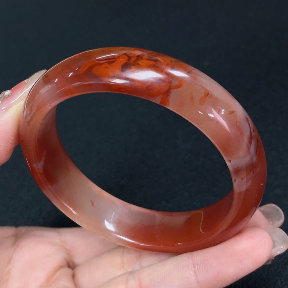 HUILIU HQ Southern Red Agate round gemstone bracelet with visible organic matter, certified by Huiliu, handcrafted jewelry.