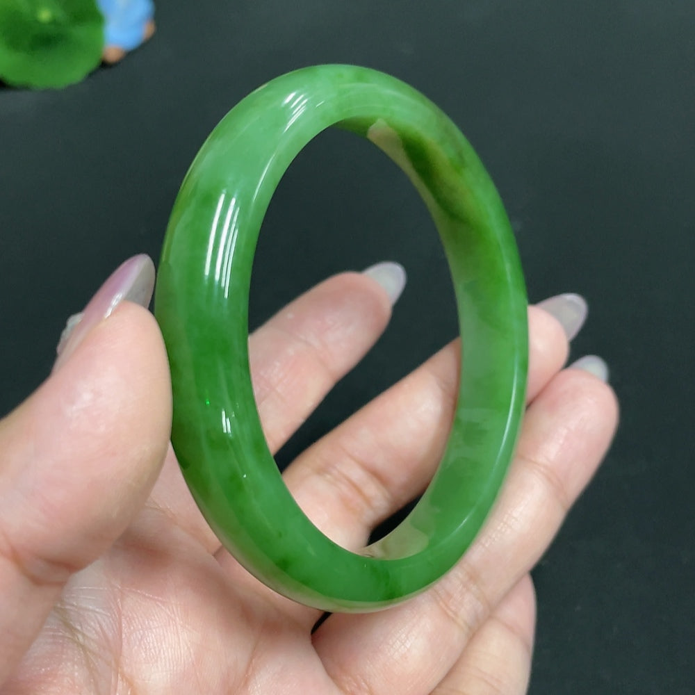 Hetian Jade round bracelet by HKHQ, 59.2mm size, weighing approximately 44.1g, featuring smooth jade beads.