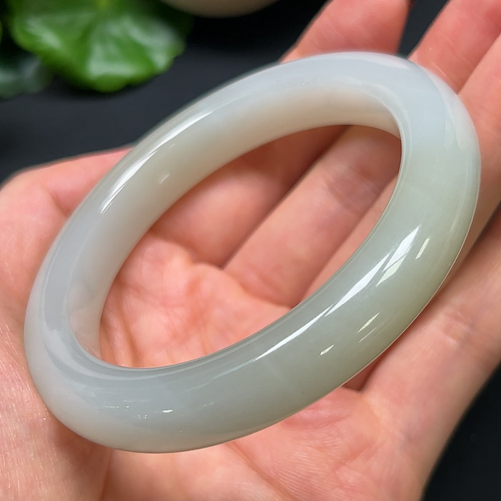 Hetian Jade Round Bangle
