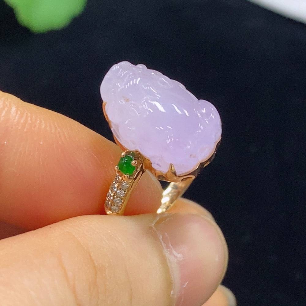 HUILIU HQ Jadeite Pi Xiu ring with inlaid diamonds showcasing detailed jade design and intricate craftsmanship.