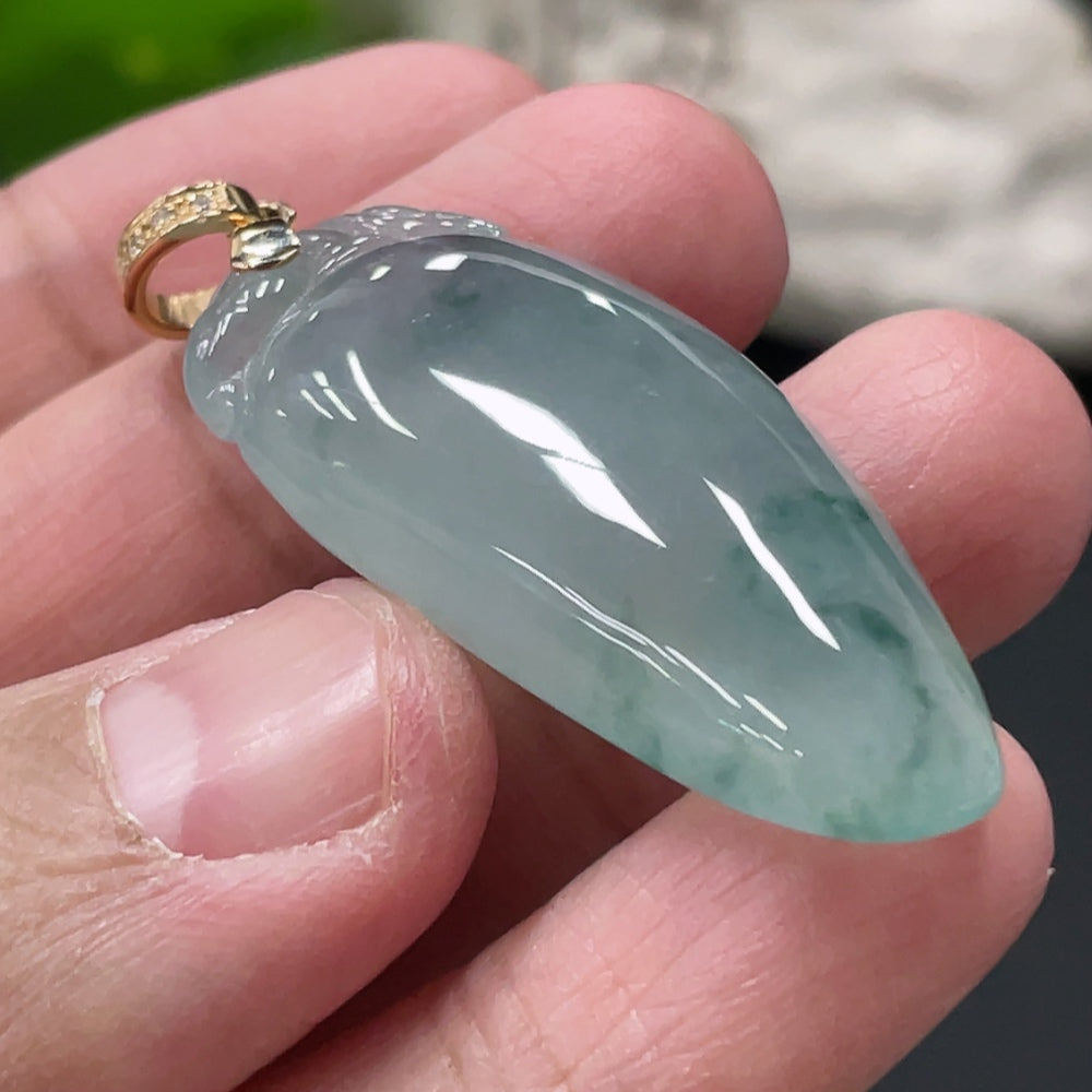 Huiliu jadeite auspicious melon pendant with diamond-accented clasp, crafted from green jade, featuring intricate design and certified quality.