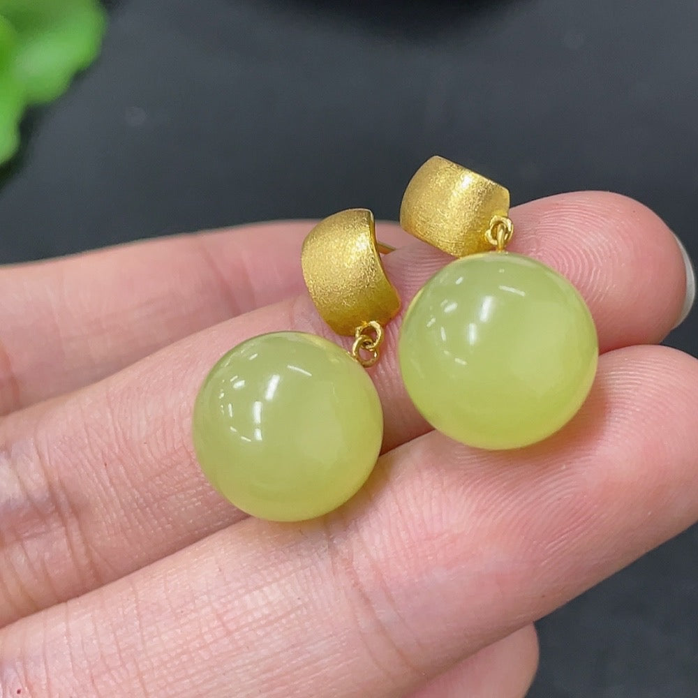Hetian Jade inlaid earrings with 18K gold setting, approximately 11.8mm in size, crafted by HUILIU HQ.