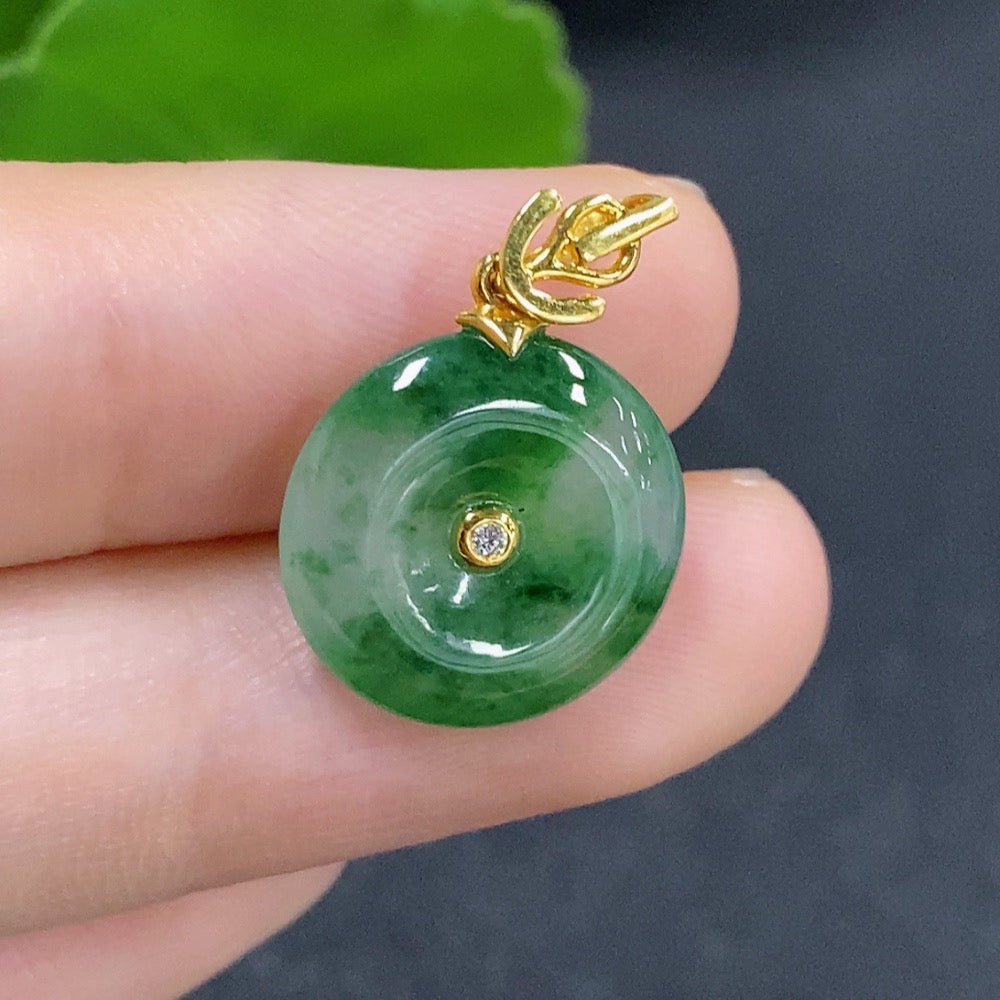 Jadeite Safety Buckle Pendant 18K Gold (Non-Diamond)