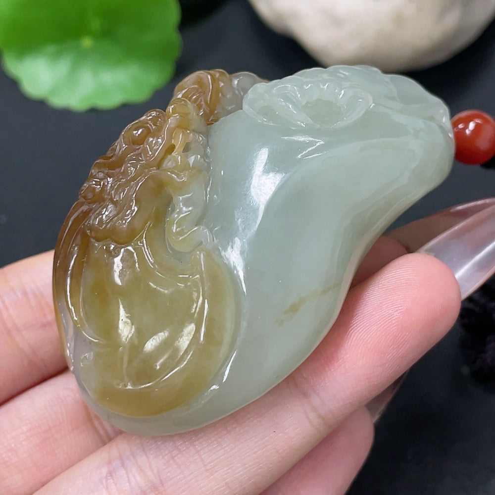 Hetian Jade Handheld Carving "Dragon Dominates the World" with Non-Hetian Jade Beads
