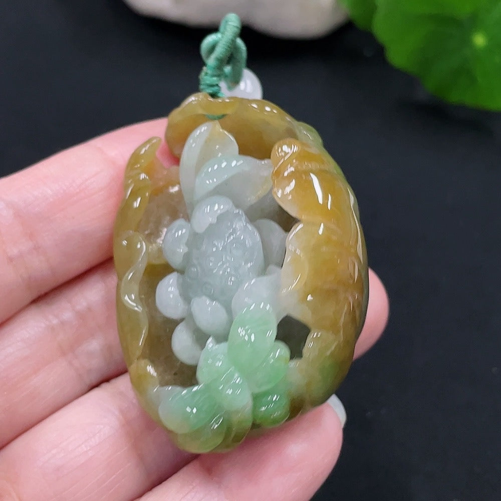 Jadeite Lotus Pendant Total Weight Approx. 45.3g Including Rope Weight Color Origin Undetermined Beads Not Grade A