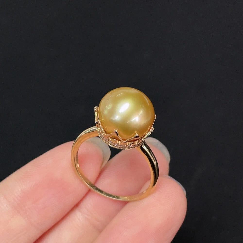 Unmarked 14K gold seawater pearl ring by HKHQ with a single 11.7mm pearl, size 16, weight 4.31g, natural color, non-diamond.