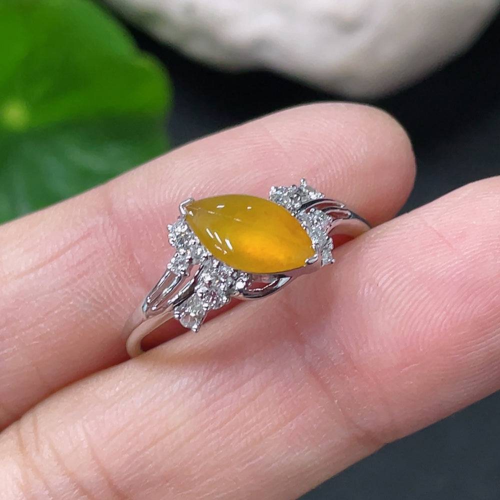HUILIU HQ 9K gold jadeite ring with inlaid jade stone, size 15, weighing about 1.7g, featuring round diamonds.