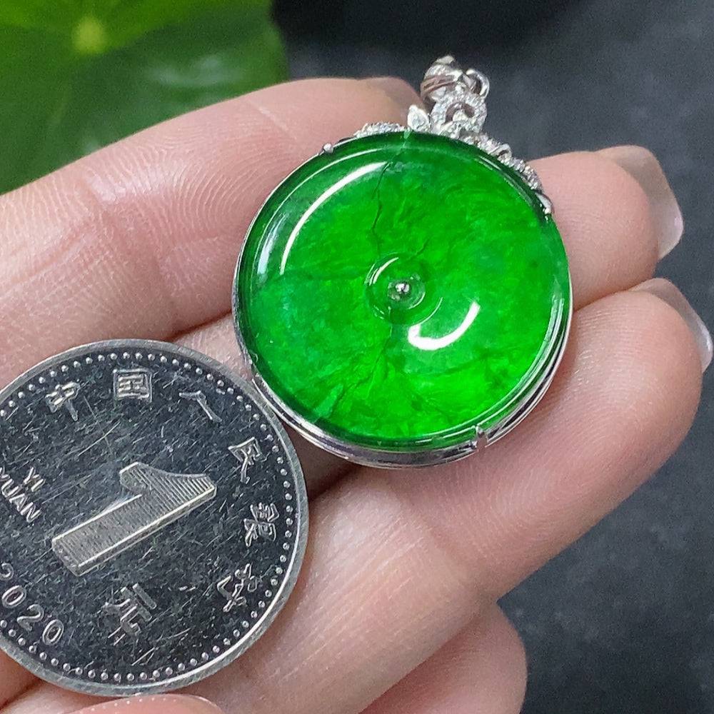 Huiliu Jadeite pendant with diamond inlaid safety buckle, featuring natural cracks and damage, crafted by HUILIU HQ.