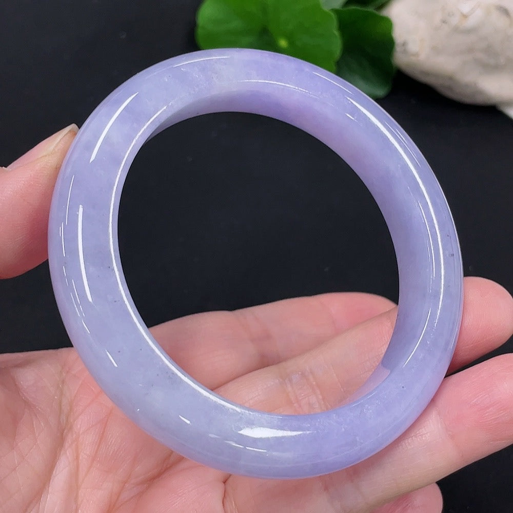 HUILIU HQ jadeite round bangle size 55.8 with approximately 63g weight, showcasing smooth polished jade jewelry.