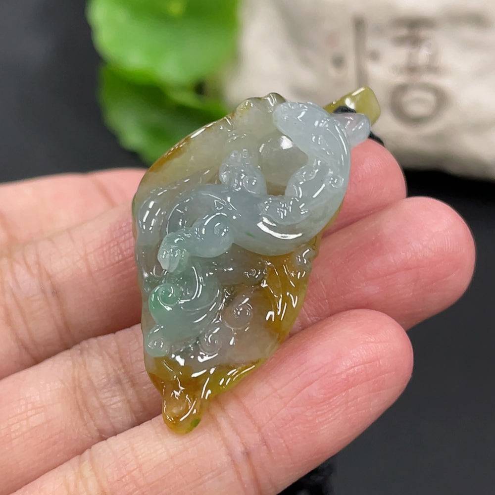 Jadeite dragon pendant from HUILIU HQ, carved jade jewelry featuring a detailed dragon design, weighs approximately 16.38g.