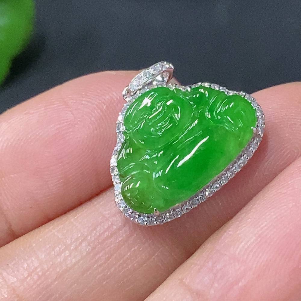 Jadeite Buddha pendant by HUILIU HQ with 18K gold accents and diamond details, showcasing a detailed carved Buddha figure.