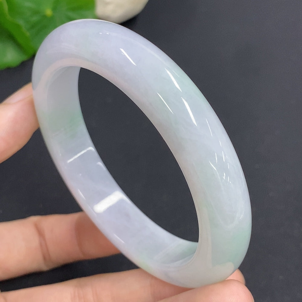 Jadeite round bangle in green jade, size 58.7, weight approx. 68.3g, crafted by HKHQ, displayed on a neutral background
