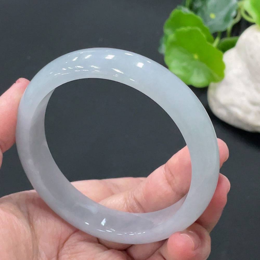 HUILIU HQ Jadeite round bangle, 56g weight, size 57.9mm, featuring smooth green jade surface and polished finish.