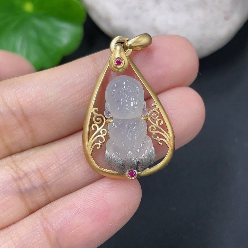 Jadeite Inlaid Pendant Inlaid with approximately 72% Au Total product weight approximately 4.42g