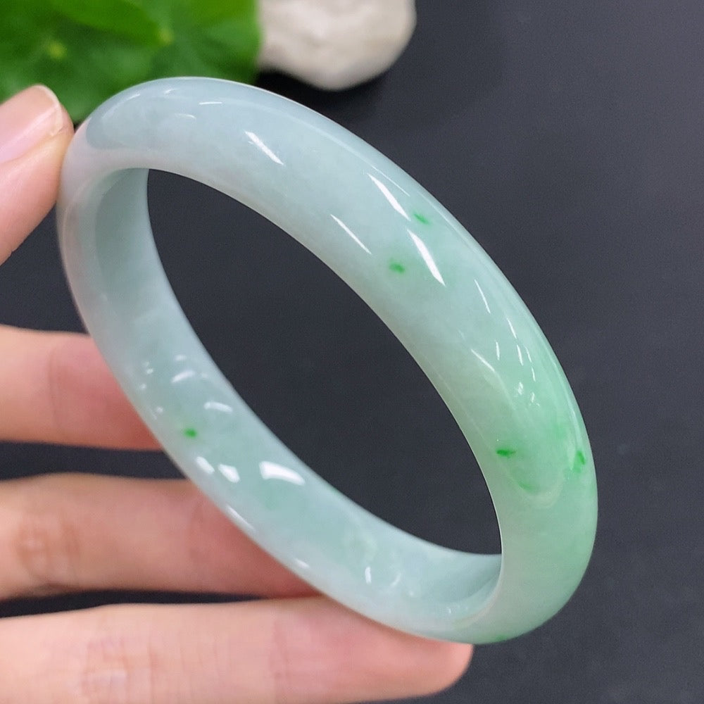HKHQ jadeite round bangle, 46.8g, size 59.5, smooth green jade jewelry with polished finish.