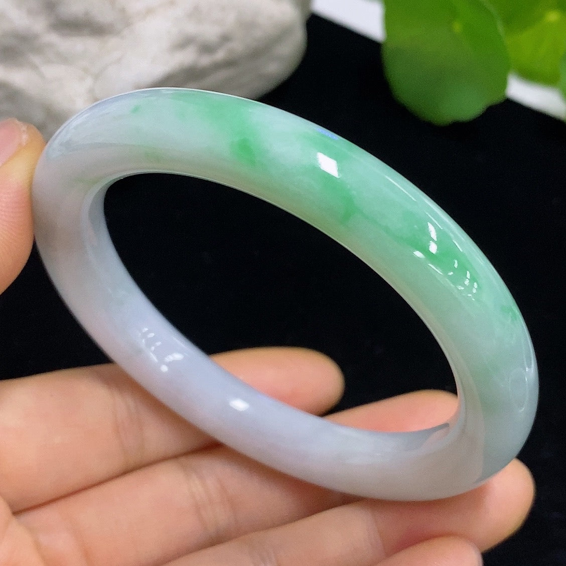 HKHQ jadeite round bangle in size 55, weighing 51.42g, featuring smooth, polished jadeite surface and classic circular design.