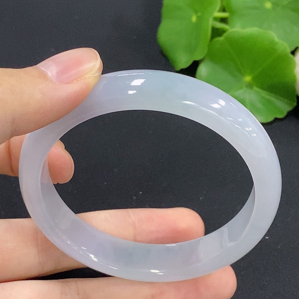 HKHQ jadeite round bangle in size 54.8 with a weight of 42.3g, showcasing smooth, polished jadeite jewelry.