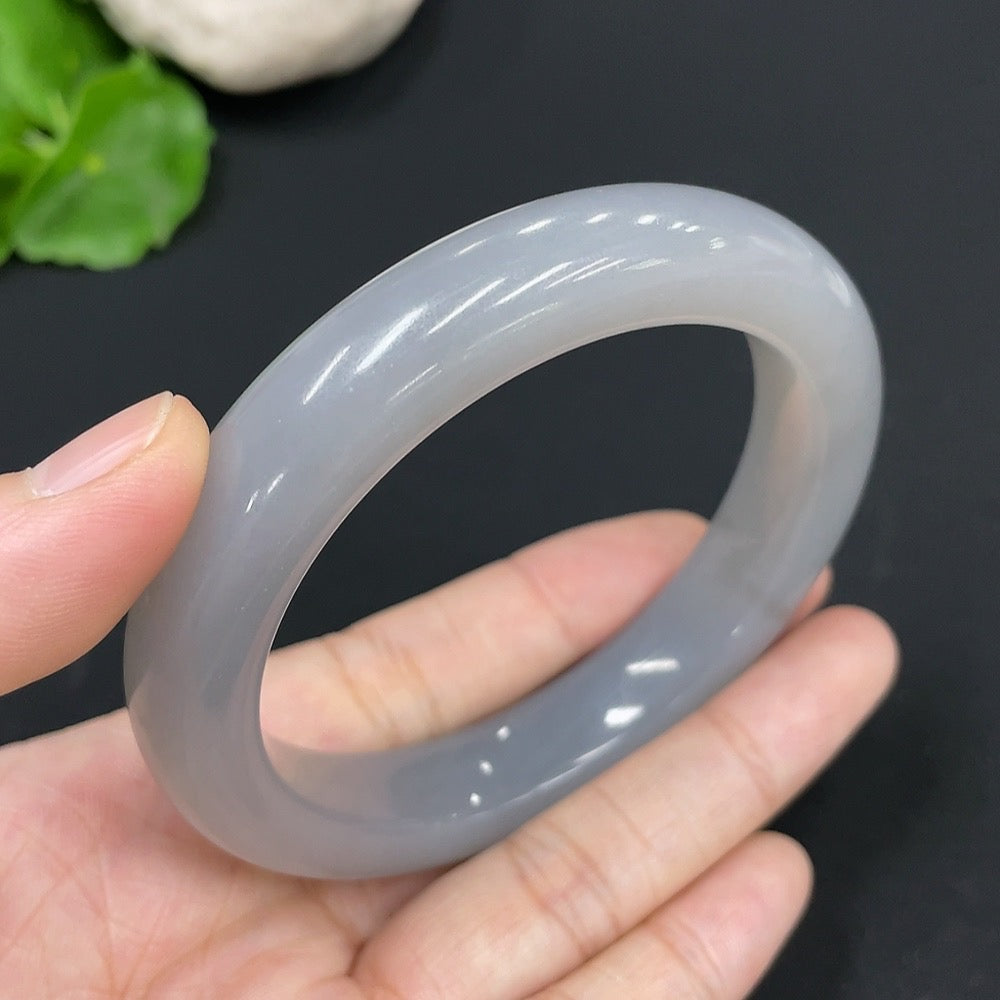 Hetian Jade Round Bracelet, Inner Diameter 58.3, Total Weight Approx. 64.3g